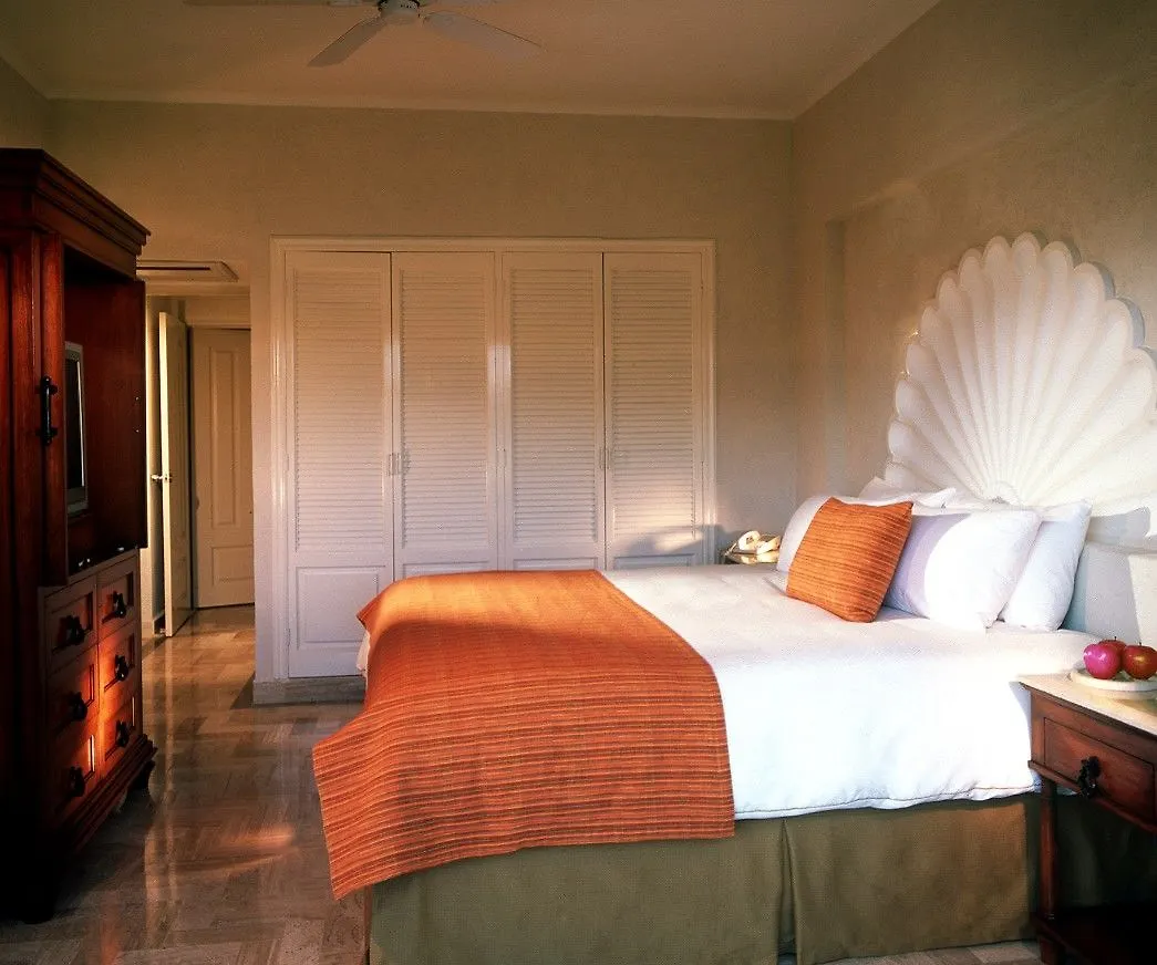 Velas Vallarta Suite Resort All-Inclusive Пуэрто-Вальярта 4*,  Мексика
